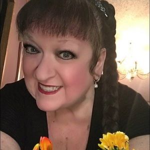 Meet your Posher, Vegas Model, Singer, Botique